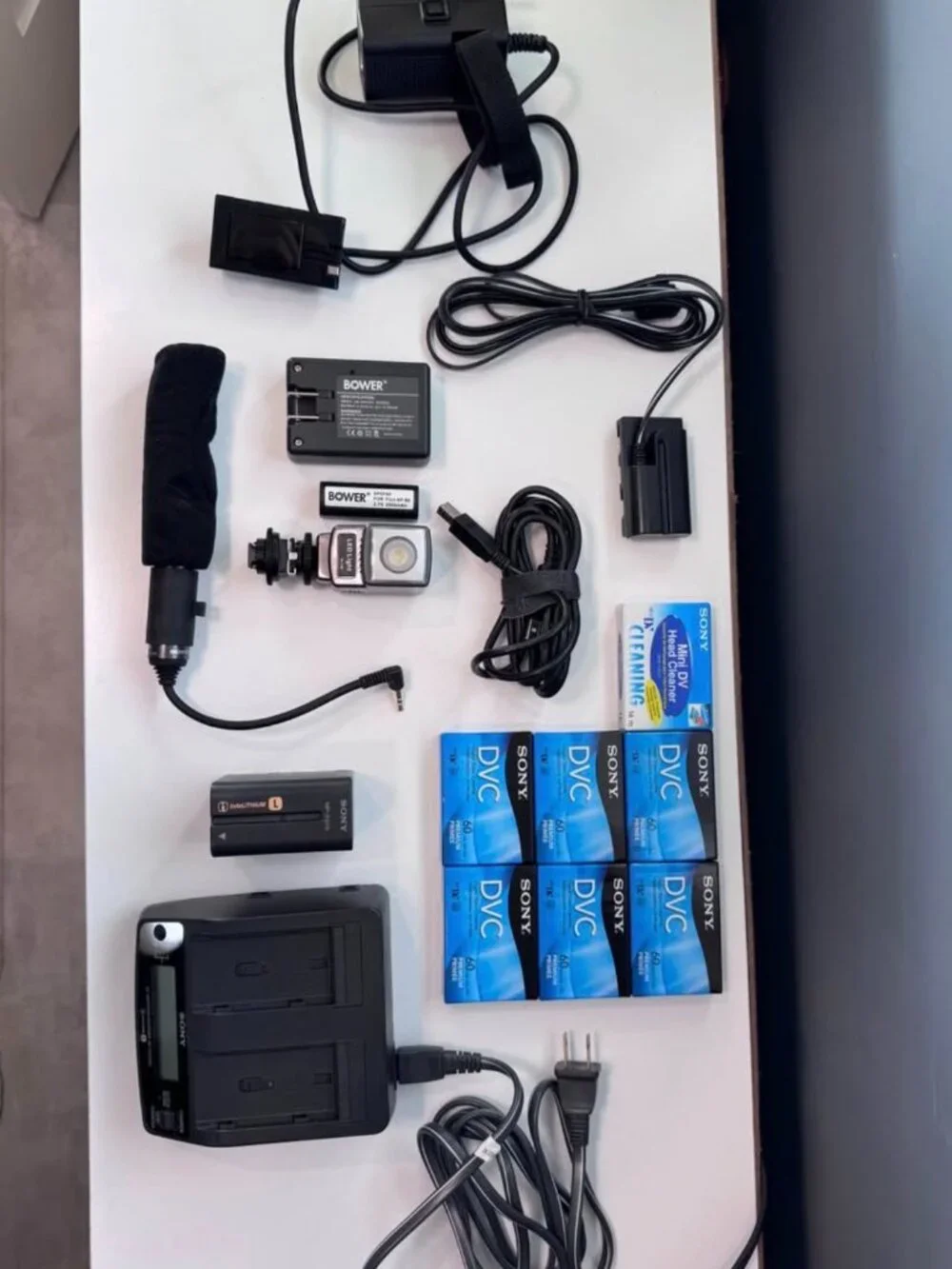 Sony HVR-HD1000U Video Camera | Great Condition